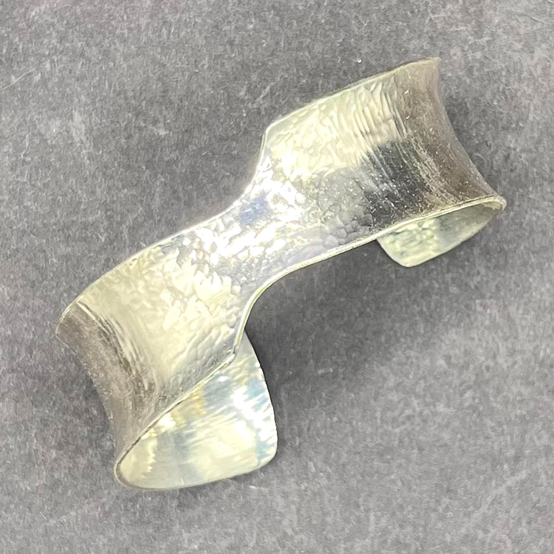 Cuff, Anticlastic Ebb and Flow