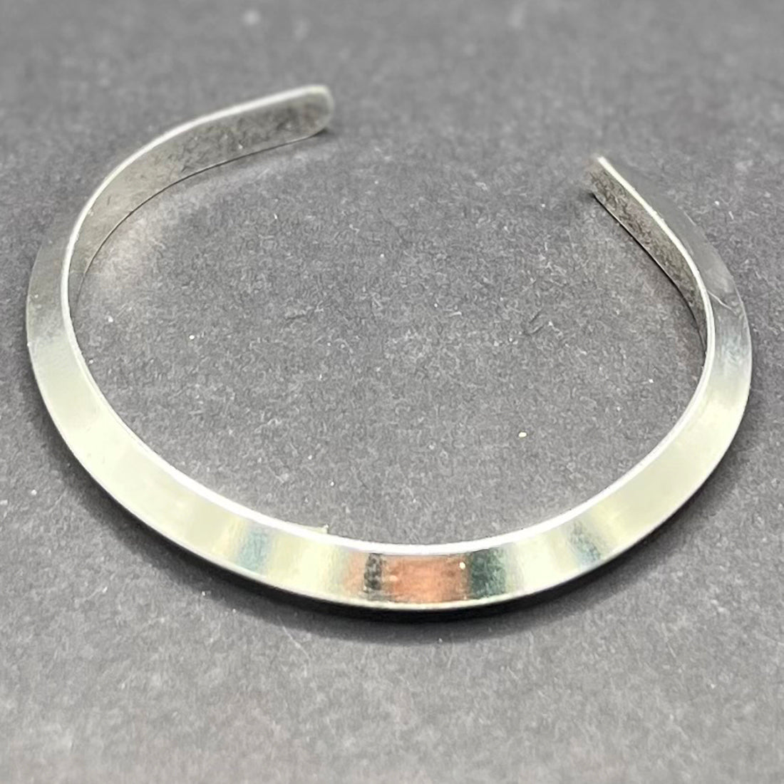 Cuff, Triangular Cuff