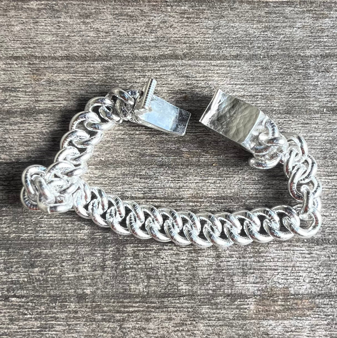 Necklace, Corkscrew Cuban with Box Clasp